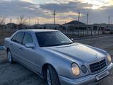 Mercedes-Benz E 280 1996 годаfor3 000 000 тг. в Жанаозен – фото 2