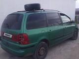 Volkswagen Sharan 2001 года за 2 600 000 тг. в Атырау – фото 3