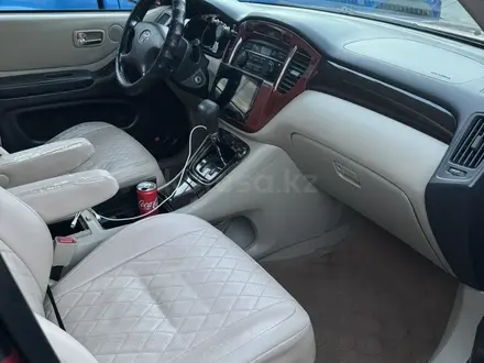 Toyota Highlander 2001 года за 7 600 000 тг. в Алматы – фото 13