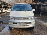 Toyota HiAce Regius 1997 годаүшін4 500 000 тг. в Алматы