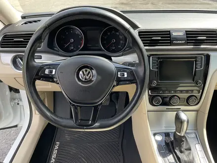 Volkswagen Passat 2018 года за 10 200 000 тг. в Астана – фото 34