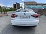 Volkswagen Passat 2018 года за 10 200 000 тг. в Астана – фото 4