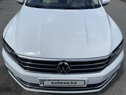 Volkswagen Passat 2018 года за 10 200 000 тг. в Астана – фото 51
