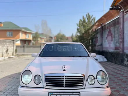 Mercedes-Benz E 55 AMG 1998 года за 4 000 000 тг. в Алматы – фото 2