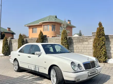Mercedes-Benz E 55 AMG 1998 года за 4 000 000 тг. в Алматы – фото 11