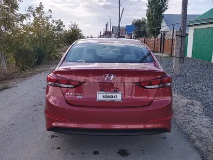 Hyundai Elantra 2018 года за 6 000 000 тг. в Аксай – фото 7