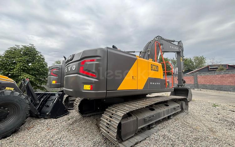 Volvo EC220 2025 г.