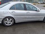 Mercedes-Benz C 240 2001 года за 3 200 000 тг. в Костанай – фото 3