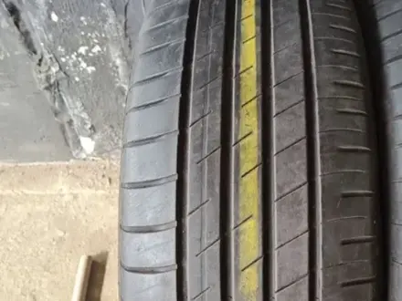 GOODYEAR EFFICIENTGRIP 215/55 R17 за 45 000 тг. в Астана – фото 2