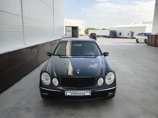Mercedes-Benz E 320