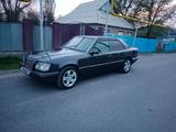 Mercedes-Benz E 220 1994 года за 2 530 000 тг. в Шу – фото 3