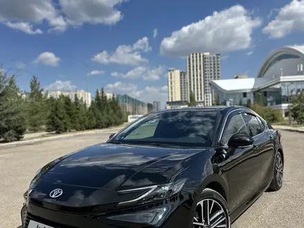 Toyota Camry 2024 года за 21 000 000 тг. в Караганда