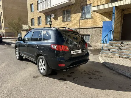 Hyundai Santa Fe 2006 года за 4 700 000 тг. в Астана – фото 2