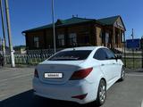 Hyundai Solaris 2015 года за 4 000 000 тг. в Уральск – фото 2