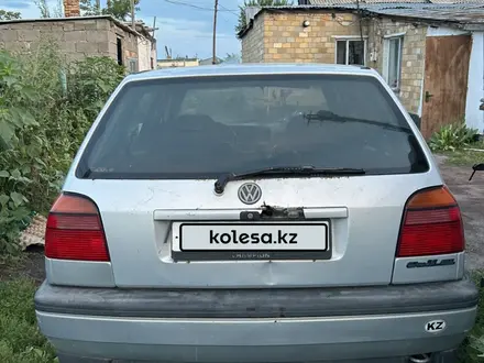 Volkswagen Golf 1993 года за 800 000 тг. в Караганда – фото 2