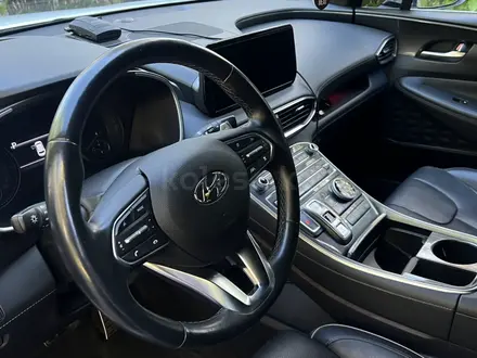 Hyundai Santa Fe 2021 года за 16 000 000 тг. в Караганда – фото 12