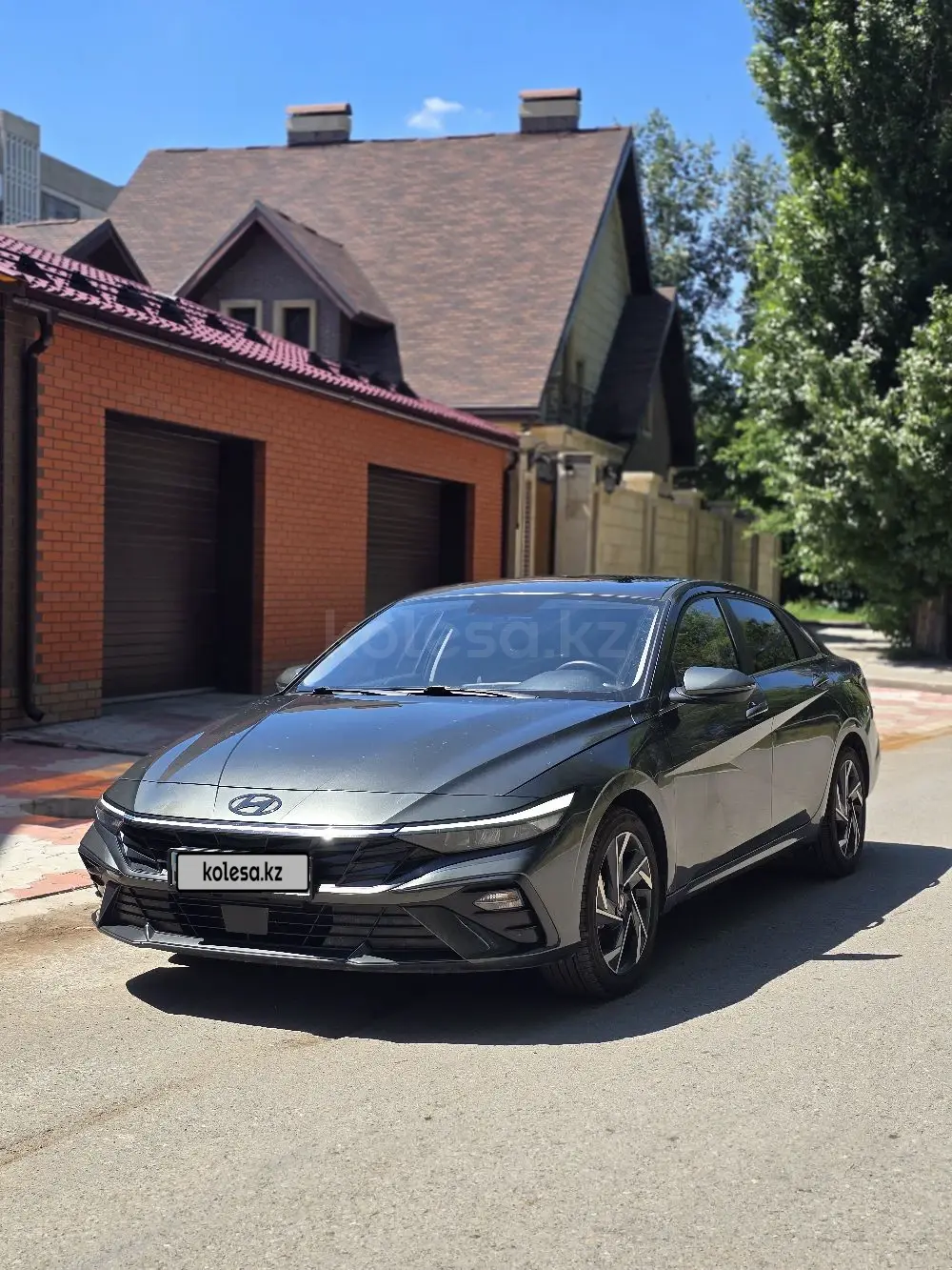 Hyundai Elantra, 2024