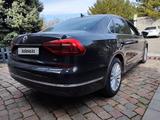 Volkswagen Passat 2016 года за 7 900 000 тг. в Алматы – фото 2