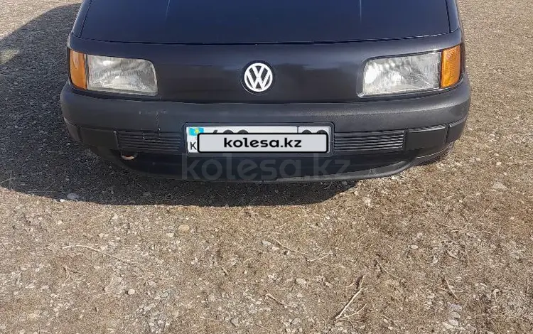 Volkswagen Passat 1993 годаfor1 100 000 тг. в Тараз