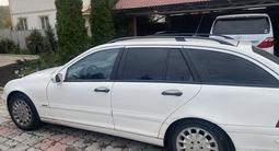 Mercedes-Benz C 220 2003 года за 3 500 000 тг. в Усть-Каменогорск – фото 3