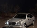 Mercedes-Benz E 230 1997 года за 4 250 000 тг. в Туркестан – фото 4