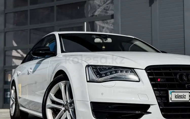 Audi S8, 2013