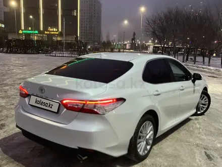 Toyota Camry 2019 года за 17 000 000 тг. в Астана – фото 20