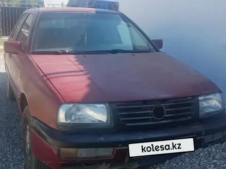 Volkswagen Vento 1994 года за 980 000 тг. в Актобе