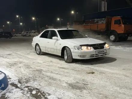 Toyota Camry 2000 года за 4 200 000 тг. в Астана – фото 2