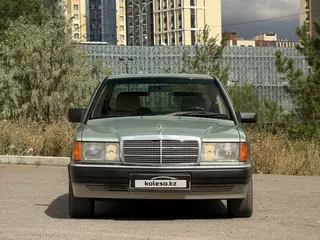 Mercedes-Benz 190
