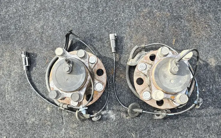 Ступица задняя с подшипником цапфа для Mitsubishi Lancer 10 кузов за 20 000 тг. в Алматы