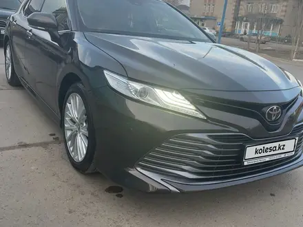 Toyota Camry 2020 года за 18 000 000 тг. в Семей – фото 30