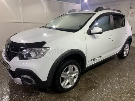 Renault Sandero Stepway 2022 года за 7 500 000 тг. в Астана – фото 2