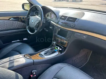 Mercedes-Benz E 500 2005 года за 7 600 000 тг. в Астана – фото 9