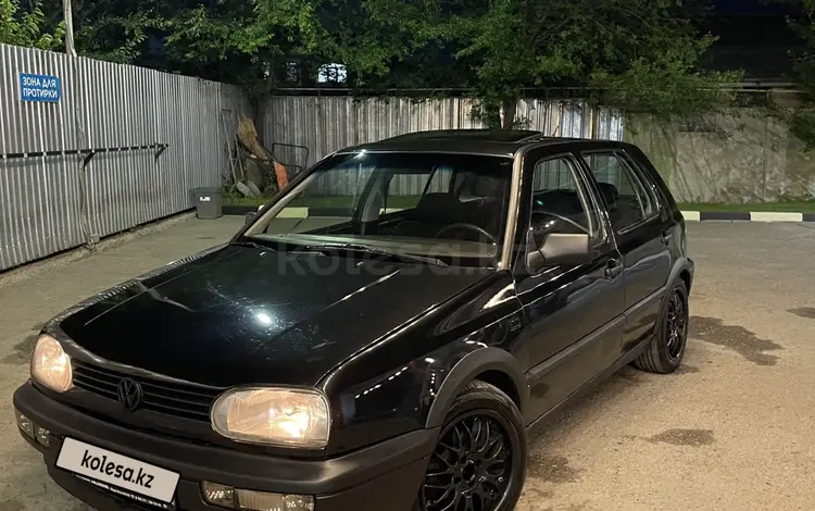 Volkswagen Golf 1993 годаүшін1 200 000 тг. в Алматы