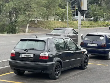 Volkswagen Golf 1993 года за 1 200 000 тг. в Алматы – фото 2