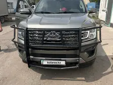 Ford Expedition, 2019