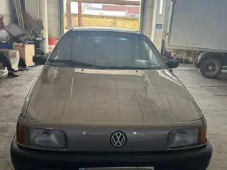 Volkswagen Passat, 1991