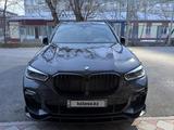 BMW X5 2019 года за 30 000 000 тг. в Шымкент – фото 2