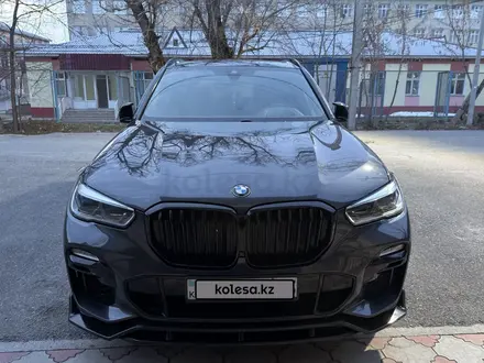 BMW X5 2019 года за 30 000 000 тг. в Шымкент – фото 2