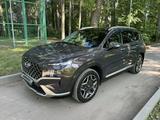 Hyundai Santa Fe 2022 года за 17 250 000 тг. в Алматы