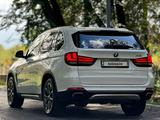 BMW X5 2018 года за 21 000 000 тг. в Алматы – фото 4