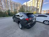 Toyota RAV4 2019 года за 13 400 000 тг. в Актобе – фото 4