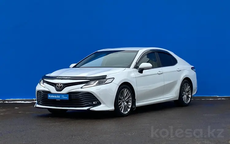 Toyota Camry 2018 годаүшін10 690 000 тг. в Алматы