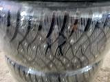 Комплект зимних шипованных шин Dunlop 255/40 R19 за 250 000 тг. в Караганда – фото 3