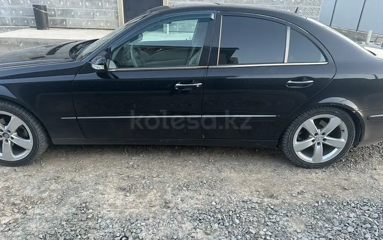 Mercedes-Benz E 320 2003 года за 3 300 000 тг. в Атырау