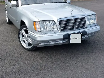 Mercedes-Benz E 200 1994 года за 1 900 000 тг. в Костанай – фото 2