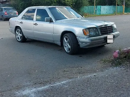 Mercedes-Benz E 200 1994 года за 1 900 000 тг. в Костанай – фото 20