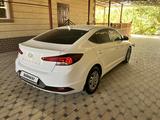 Hyundai Elantra 2019 годаүшін7 600 000 тг. в Шымкент – фото 4