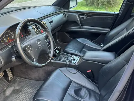 Mercedes-Benz E 55 AMG 1997 года за 4 400 000 тг. в Алматы – фото 9